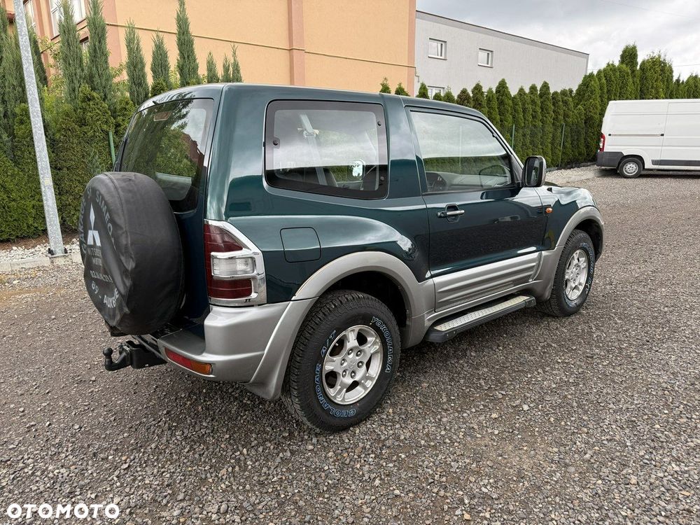 Mitsubishi Pajero - 6