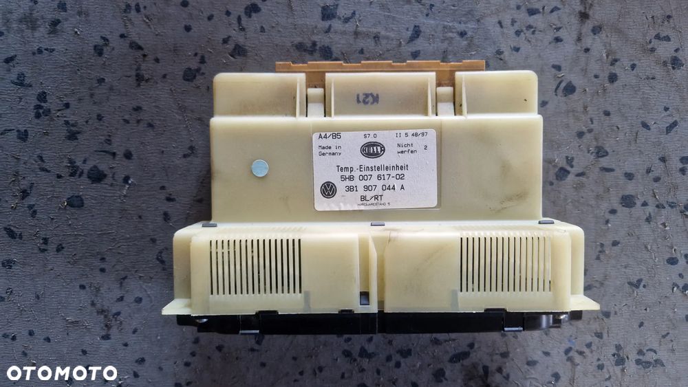 VOLKSWAGEN GOLF IV PASSAT B5 PANEL NAWIEWU KLIMATYZACJI 3B1907044A - 2