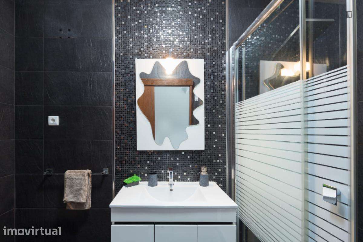 Apartamento com 2 quartos - localizado em Santo Ildefonso Porto - Grande imagem: 2/38