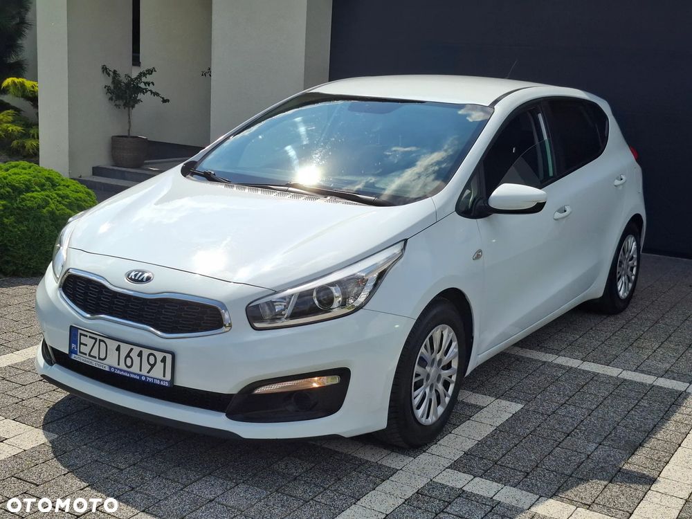 Kia Ceed 1.4 CVVT Attract plus - 4