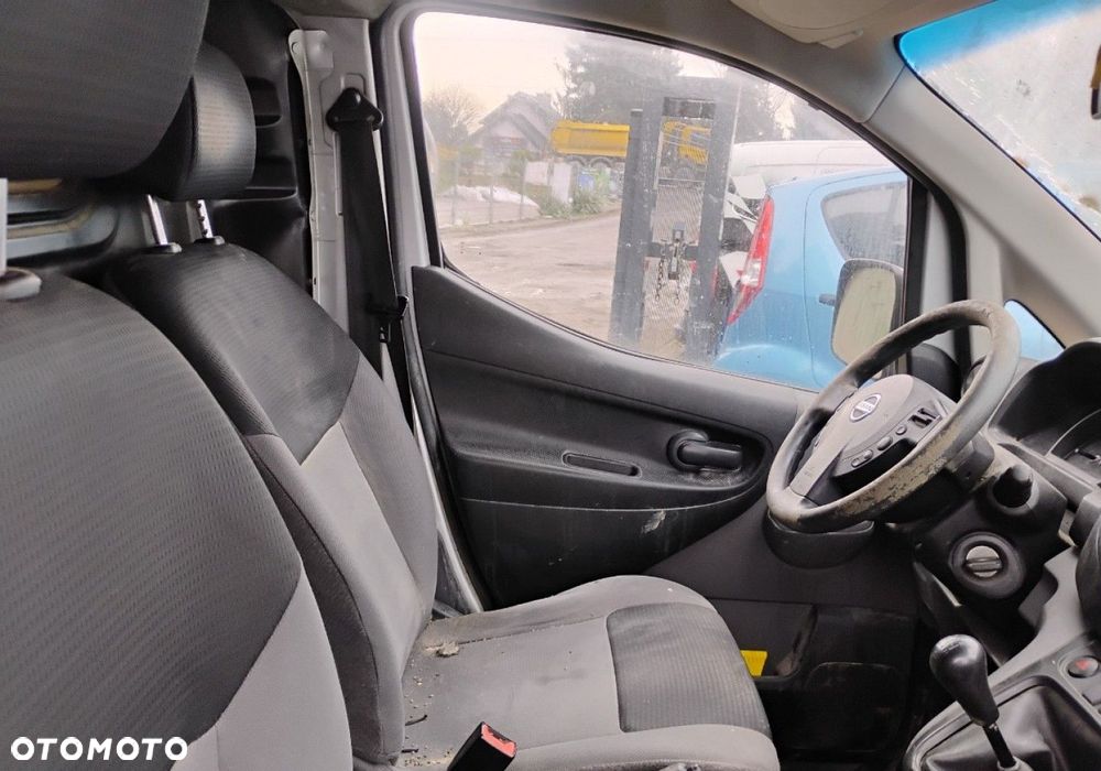 Nissan NV200 - 8