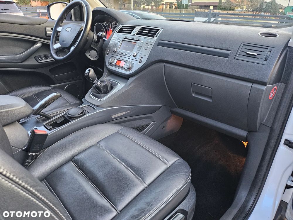 Ford Kuga 2.0 TDCi 4WD Titanium - 24