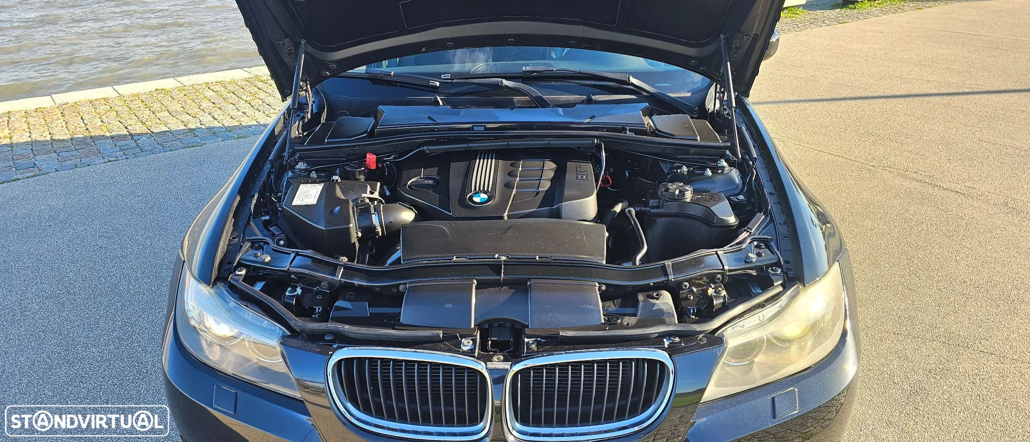 BMW 320 d Touring LifeStyle - 14