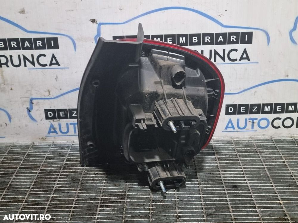 Stop Stanga Dacia Duster II 2018 - 2021 SUV 5 Usi (1181) Bec clasic - 2