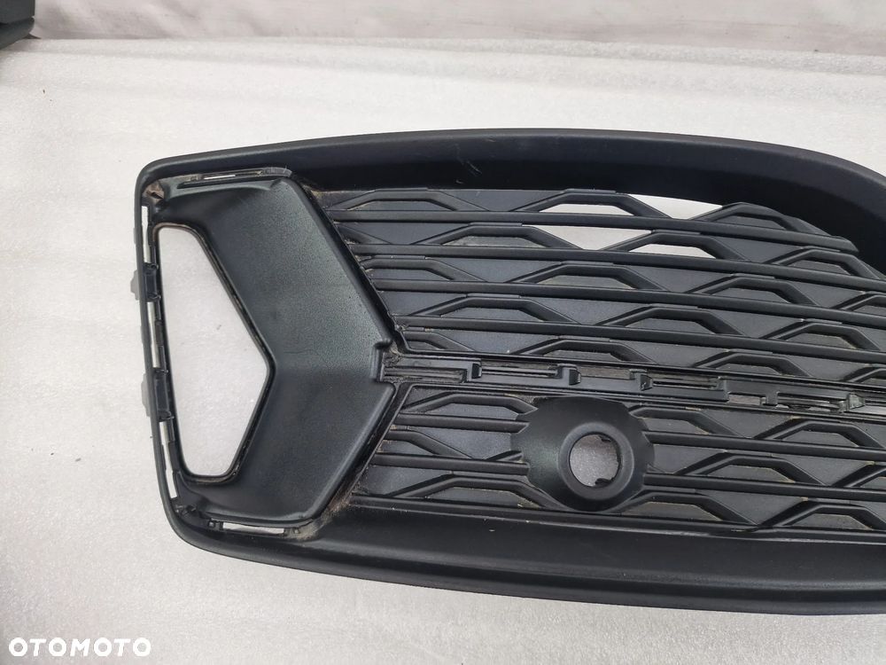 AUDI A6 C8 4K0 18- LEWA / PRAWA KRATKA BOCZNA ZDERZAKA PRZEDNIEGO PRZÓD NA PDC , NR 4K0807681D / 4K0807647D / 4K0807682D / 4K0807648D , NR AUKCJI E/8 - 3