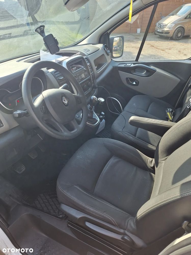 Renault Trafic - 14