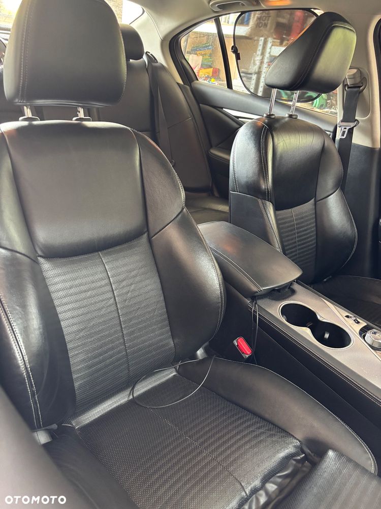 Infiniti Q50 2.2d Sport Tech - 16