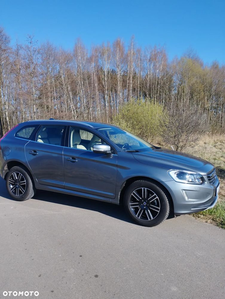 Volvo XC 60 D4 Momentum - 9