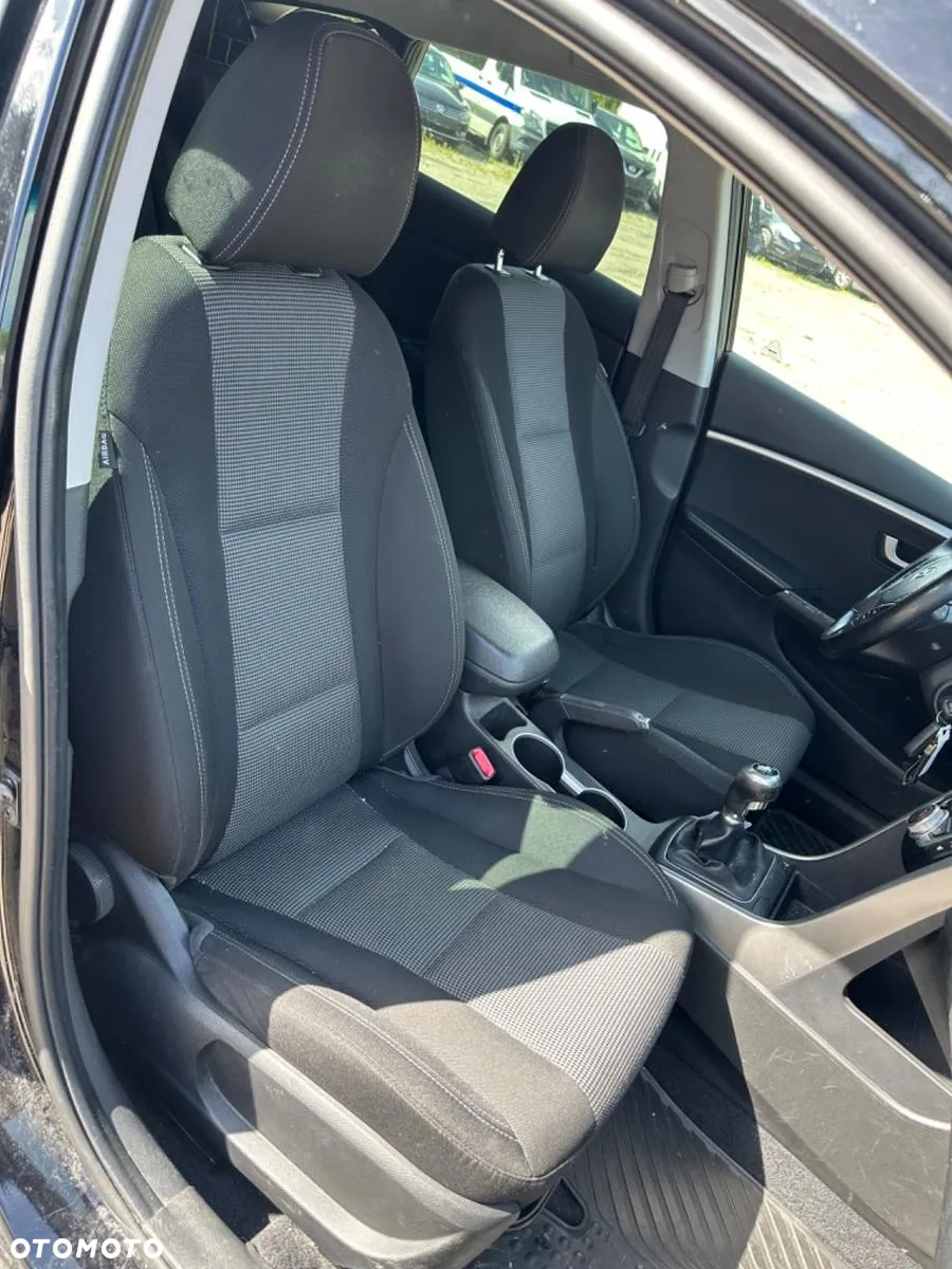 Hyundai i30 1.6 Style - 12