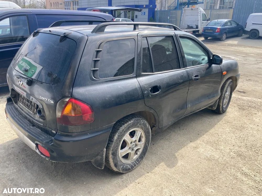 Dezmembrez Hyundai Santa Fe 2003 SUV 2.0 CRDI - 3