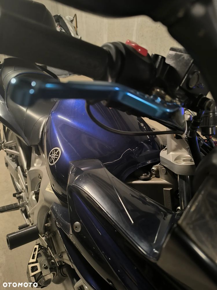 Yamaha FZ6 - 16