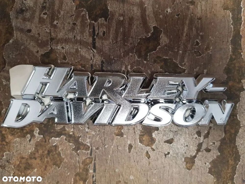 Emblemat na atrapę zbiornika Harley Davidson V-Rod 62797-06 - 4