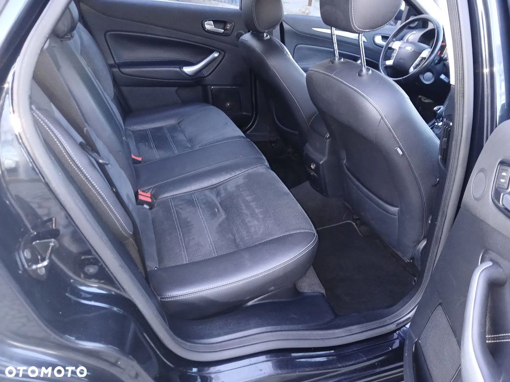 Ford Mondeo 2.5 Titanium - 23