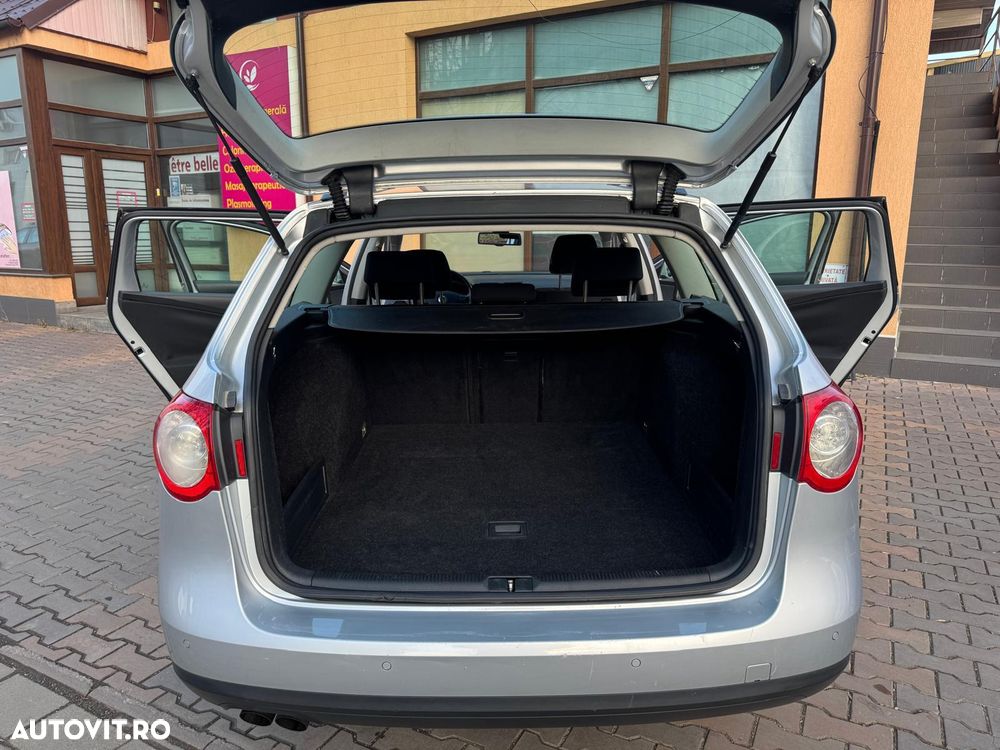 Volkswagen Passat - 8