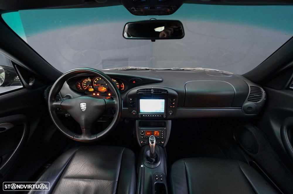 Porsche 911 (996) Carrera Cabrio - 13