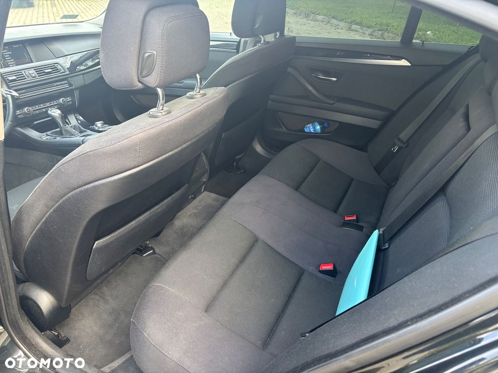BMW Seria 5 520i - 10