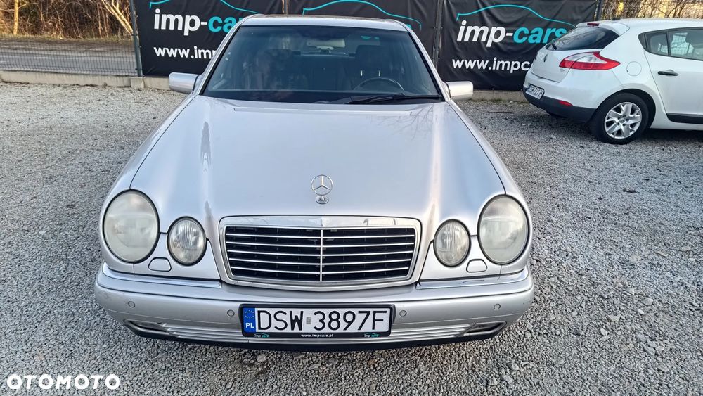 Mercedes-Benz Klasa E - 4