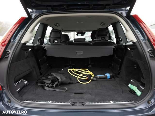 Volvo XC 90 - 8