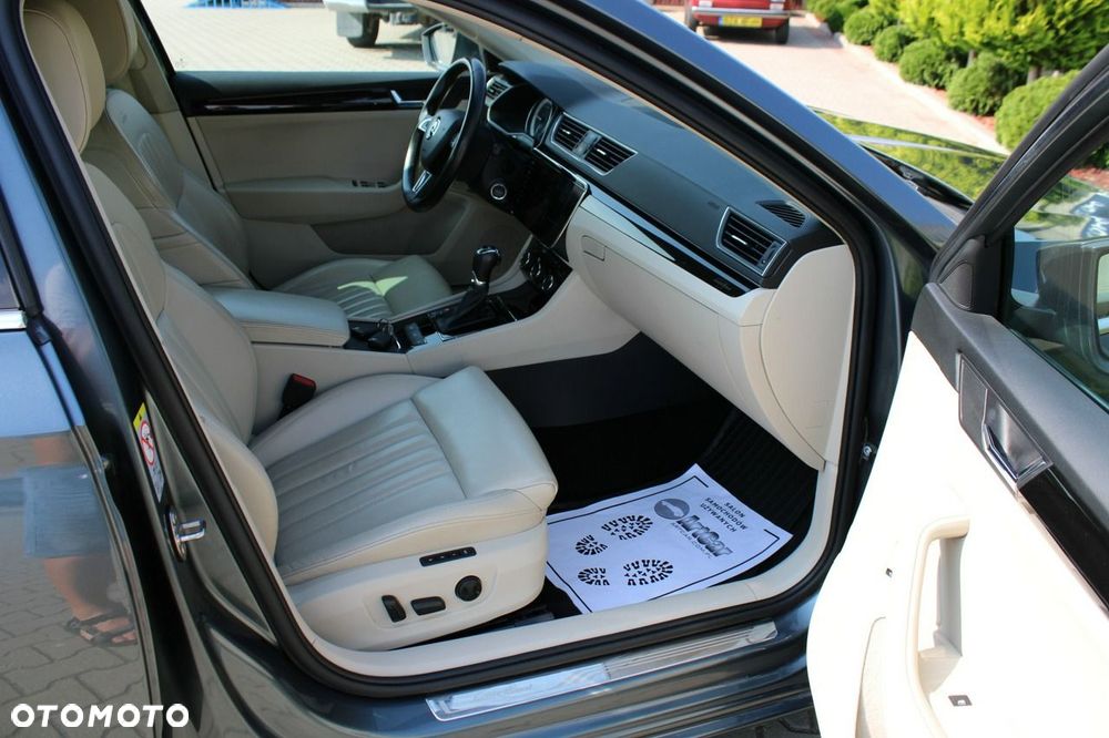 Skoda Superb 2.0 TDI 4x4 DSG L&K - 33