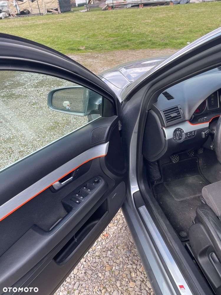 Audi A4 Limousine - 11