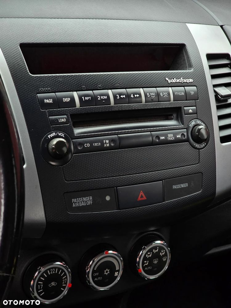 Mitsubishi Outlander 2.0 DID Intense + - 25