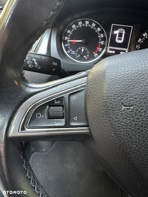 Skoda RAPID Spb 1.6 TDI DPF Style - 9