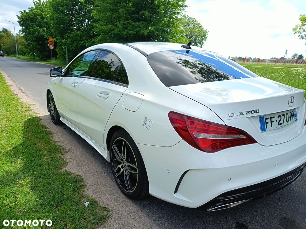 Mercedes-Benz CLA 200 7G-DCT AMG Line - 3