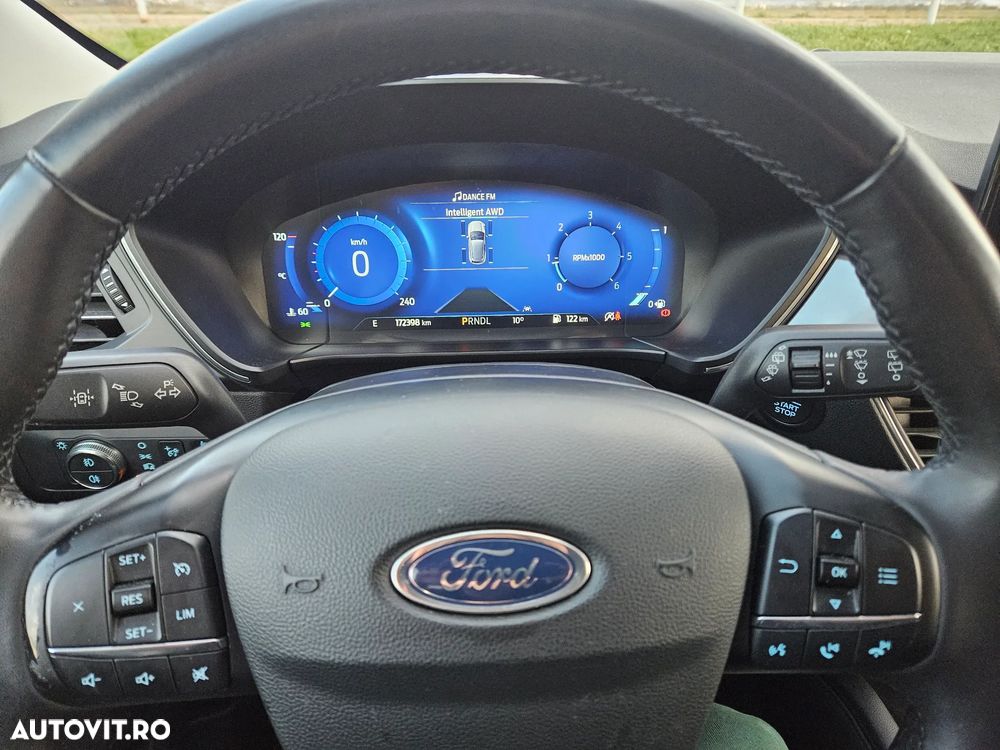 Ford Kuga - 12