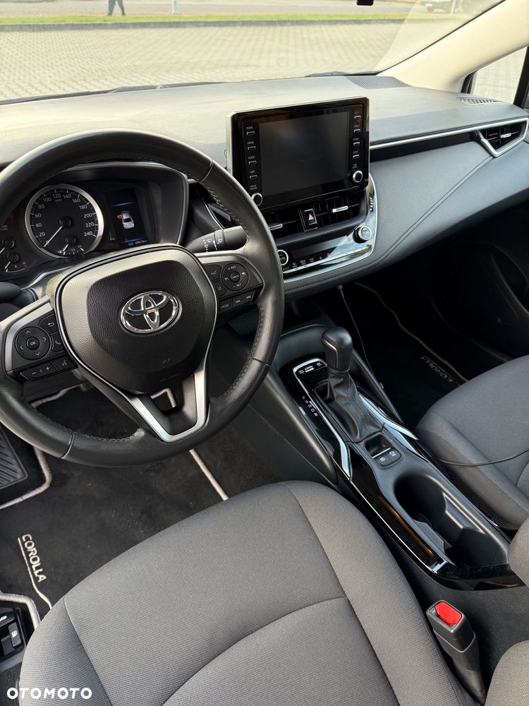 Toyota Corolla - 1