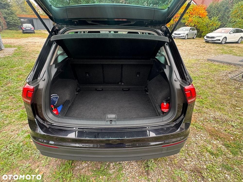 Volkswagen Tiguan - 11