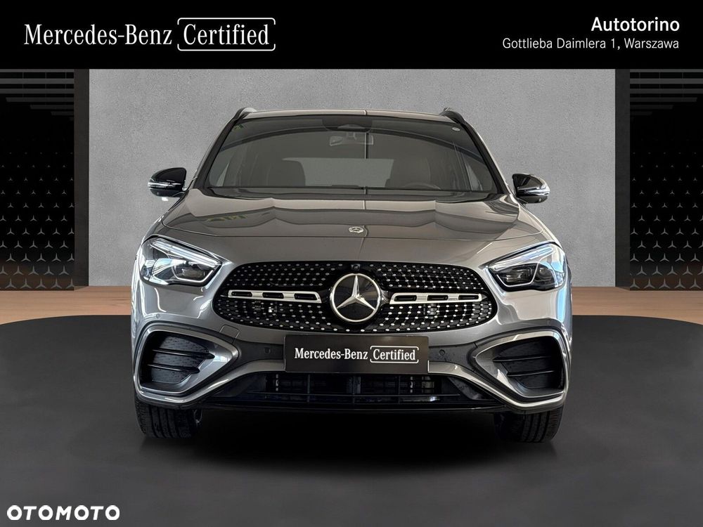 Mercedes-Benz GLA - 9