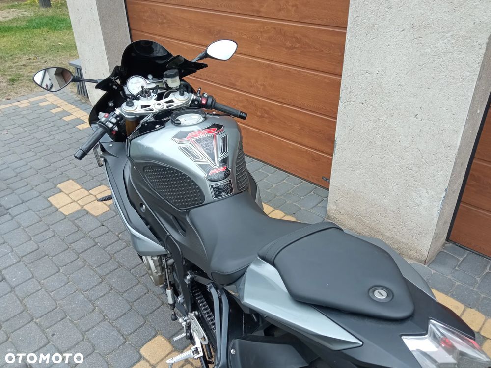 BMW S - 18