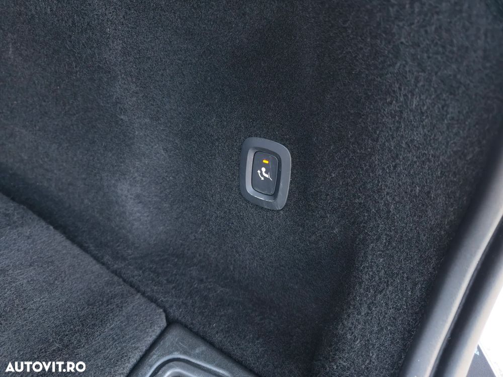 Volvo XC 60 T6 AWD Recharge Geartronic Inscription Expression - 38