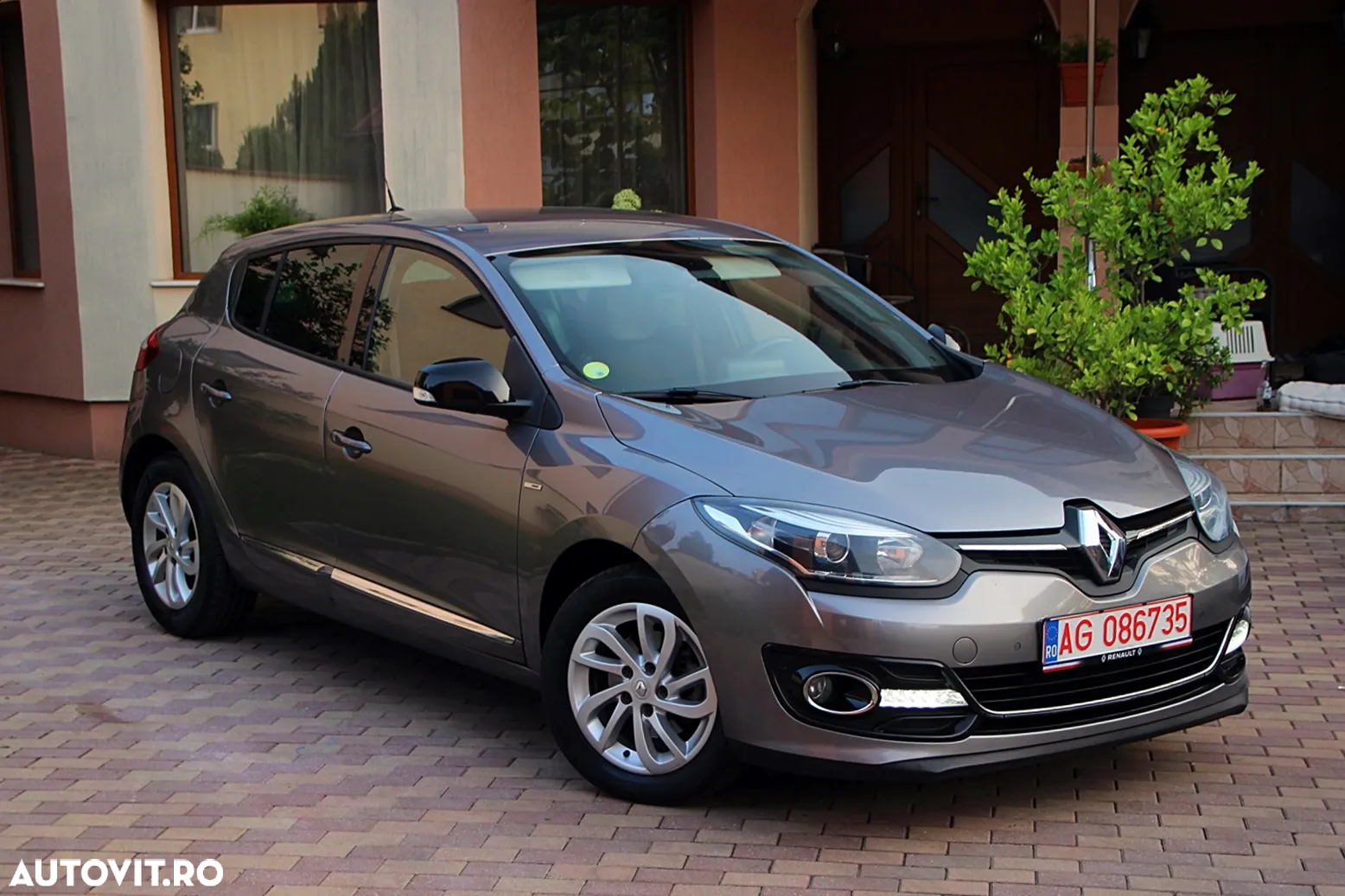 Renault Megane ENERGY dCi 110 Start & Stop Bose Edition - 6
