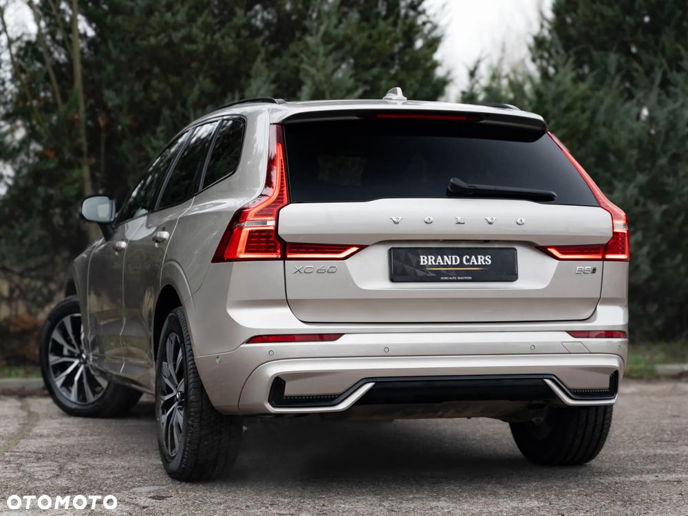 Volvo XC 60 B5 B AWD Plus Dark - 6