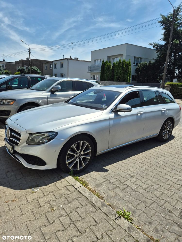 Mercedes-Benz Klasa E 200 4-Matic 9G-TRONIC - 3