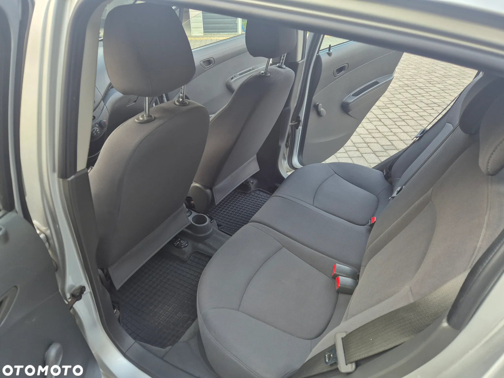 Chevrolet Spark 1.0 Base - 9