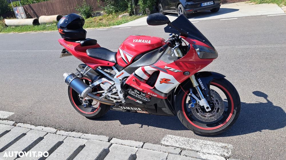 Yamaha R1-Z - 2