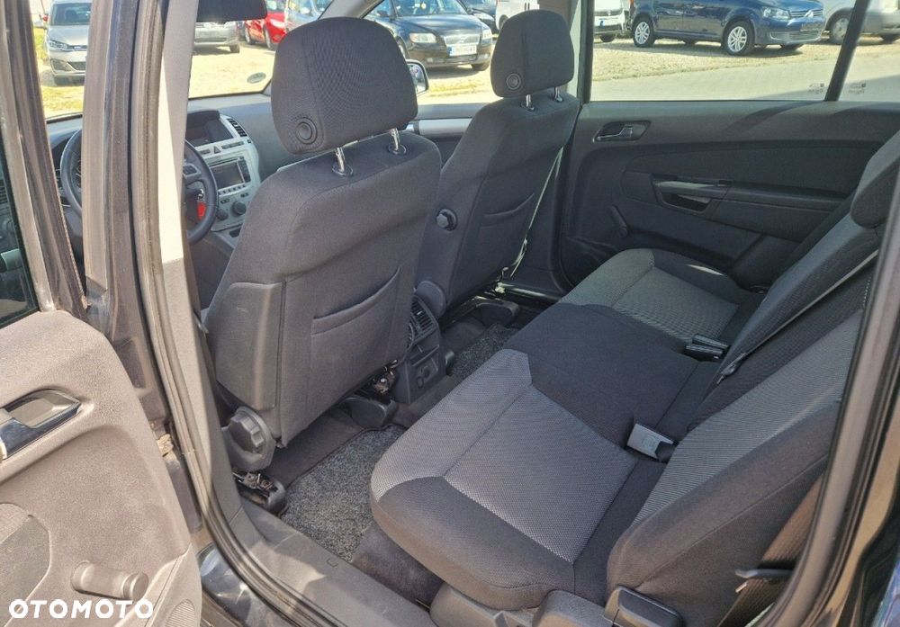 Opel Zafira - 9