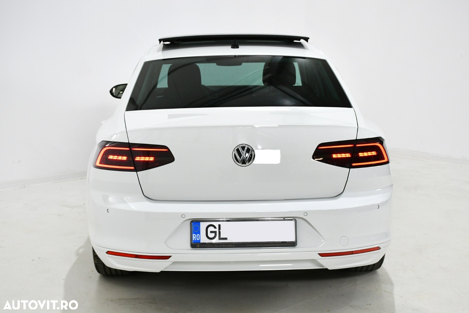 Volkswagen Passat - 6