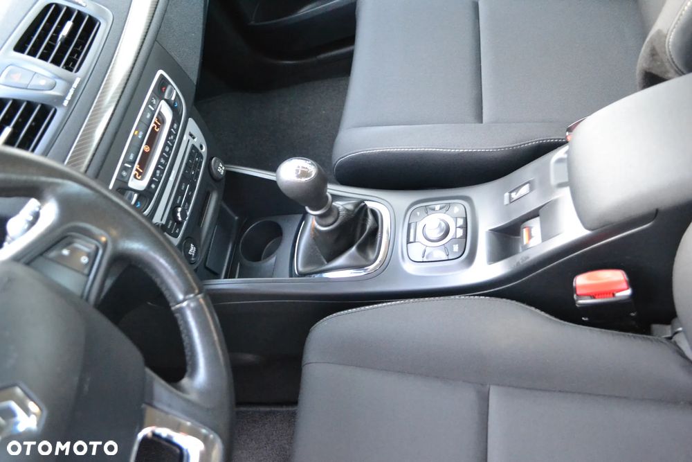 Renault Megane 1.6 16V Color Edition - 21