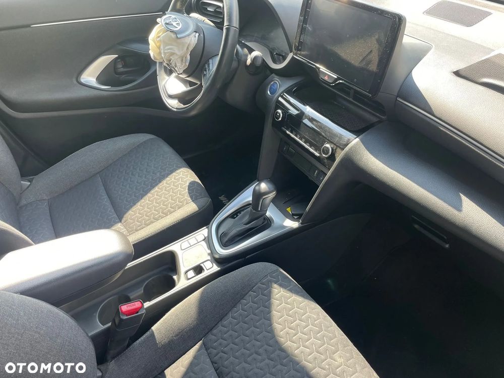 Toyota Yaris Cross 130 1.5 VVT-i Team Deutschland - 5