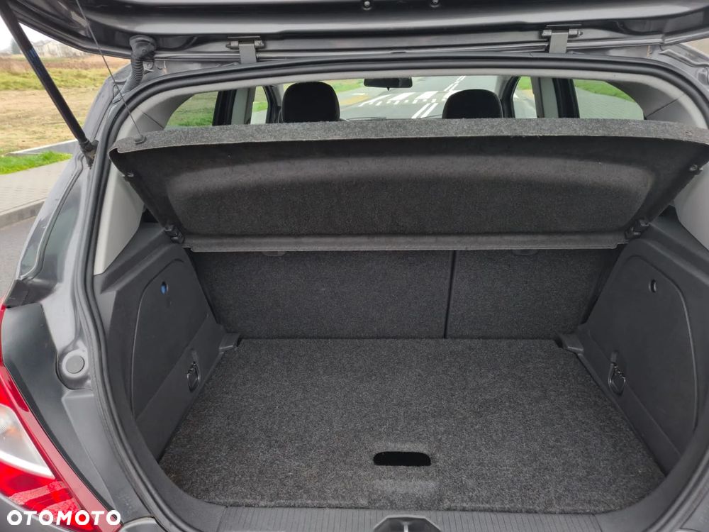 Opel Corsa 1.4 16V Satellite - 13