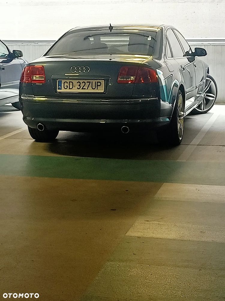 Audi A8 4.2 Quattro - 9