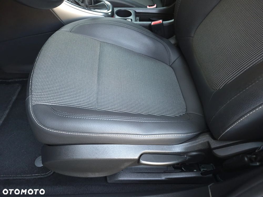Opel Astra 1.6 Turbo Innovation - 16