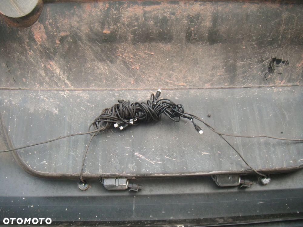 vw fox 05r  zderzak tył nie lakierowany parctronic - 2