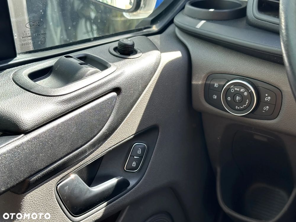 Ford Transit Custom - 12