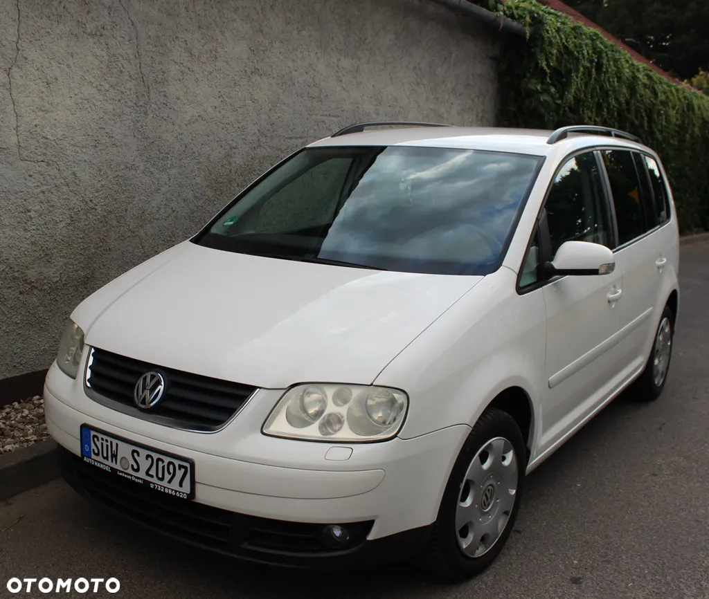 Volkswagen Touran - 10