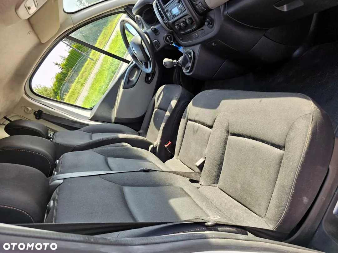 Renault Trafic - 21