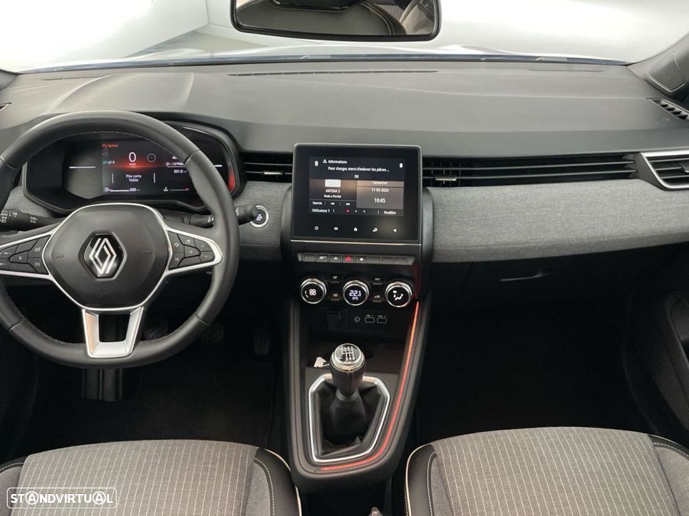 Renault Clio 1.0 TCe Techno — fotografia 10
